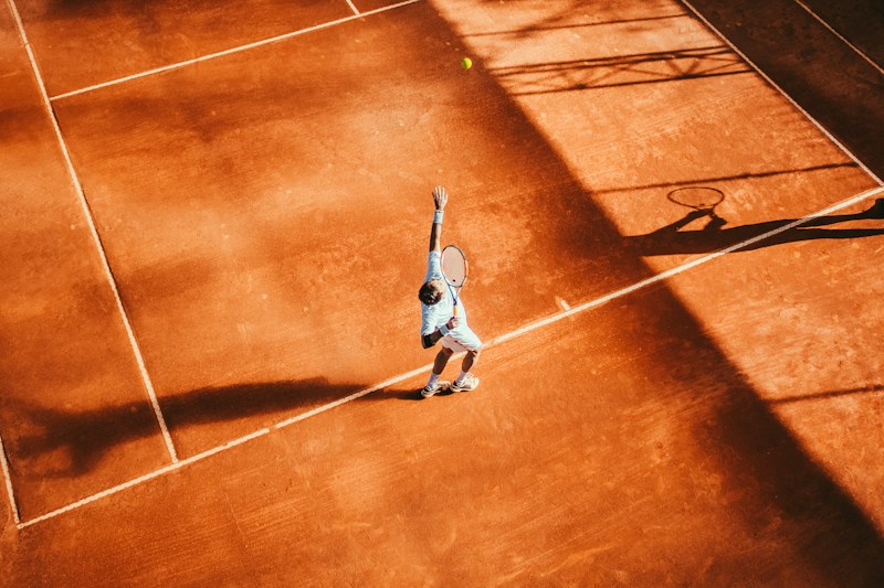 Racket sport training court — illustrative image